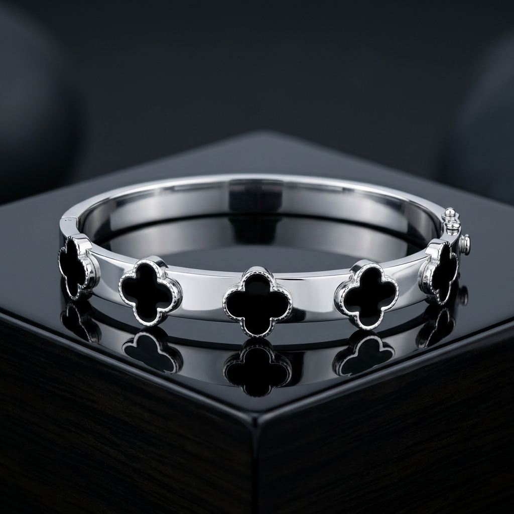 Silver Bangle detail